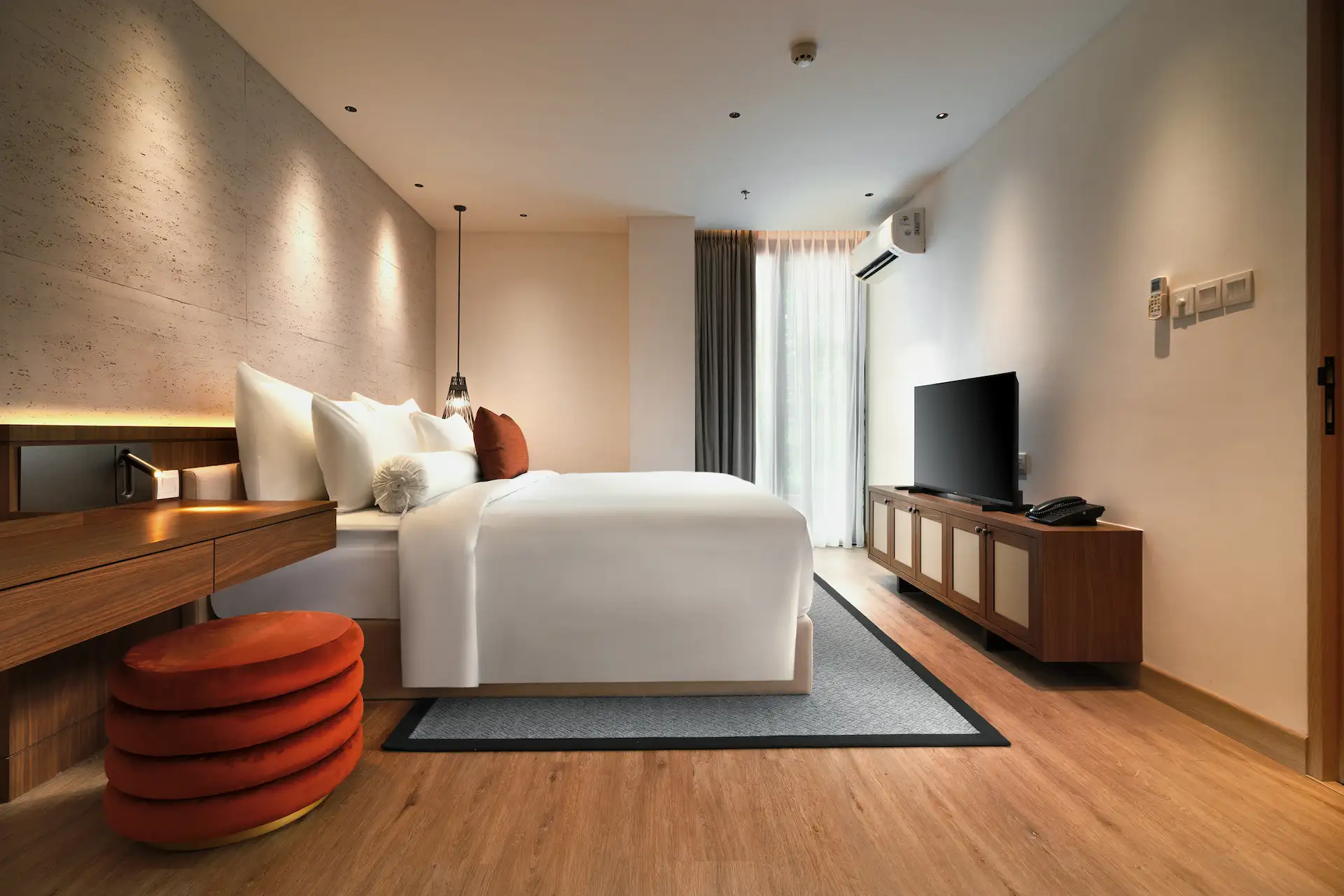 Photo 4 - Master Bedroom (1)